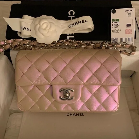 CHANEL 21K MINI IRIDESCENT PINK FLAP BAG